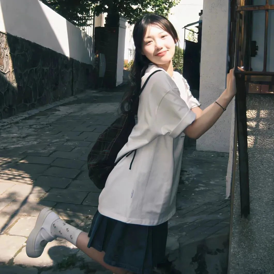 飘动的红丝带